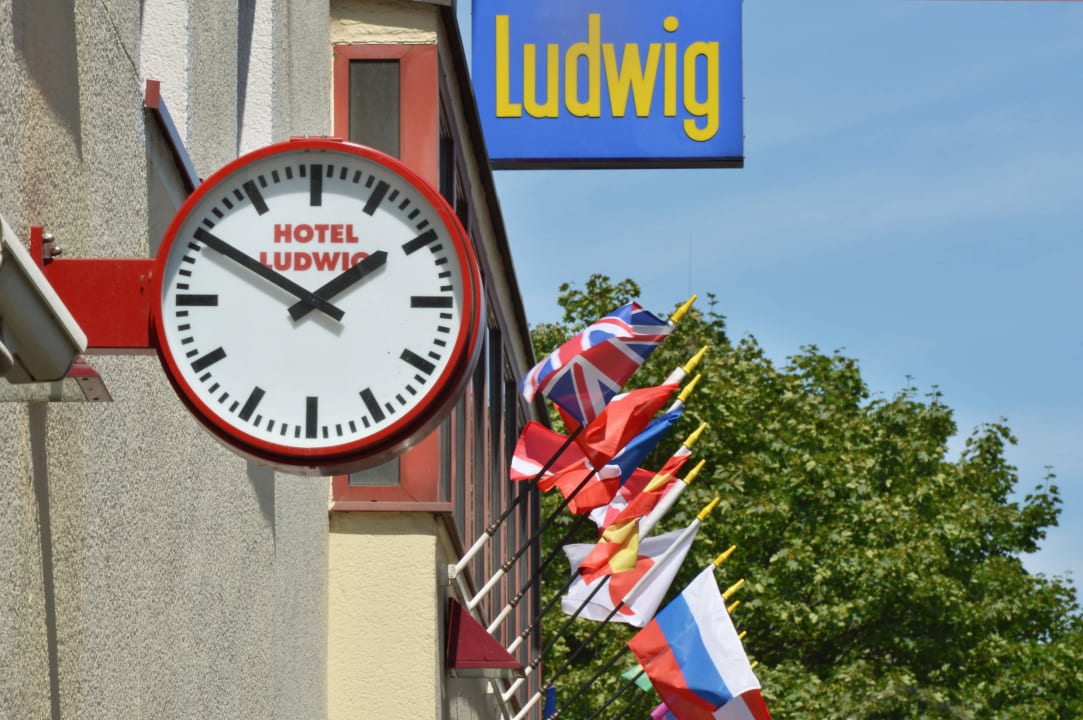 Veedelsuhr Hotel Ludwig
