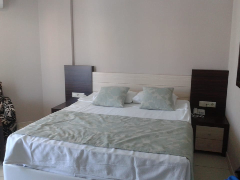 Łóżko  Opia Hotel