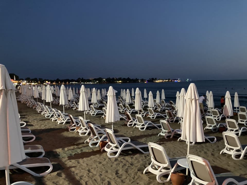 Strand Side Star Beach