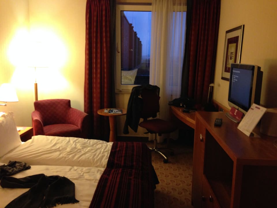 Kleines Einzelzimmer Nr 603 Crowne Plaza ® Hamburg - City Alster