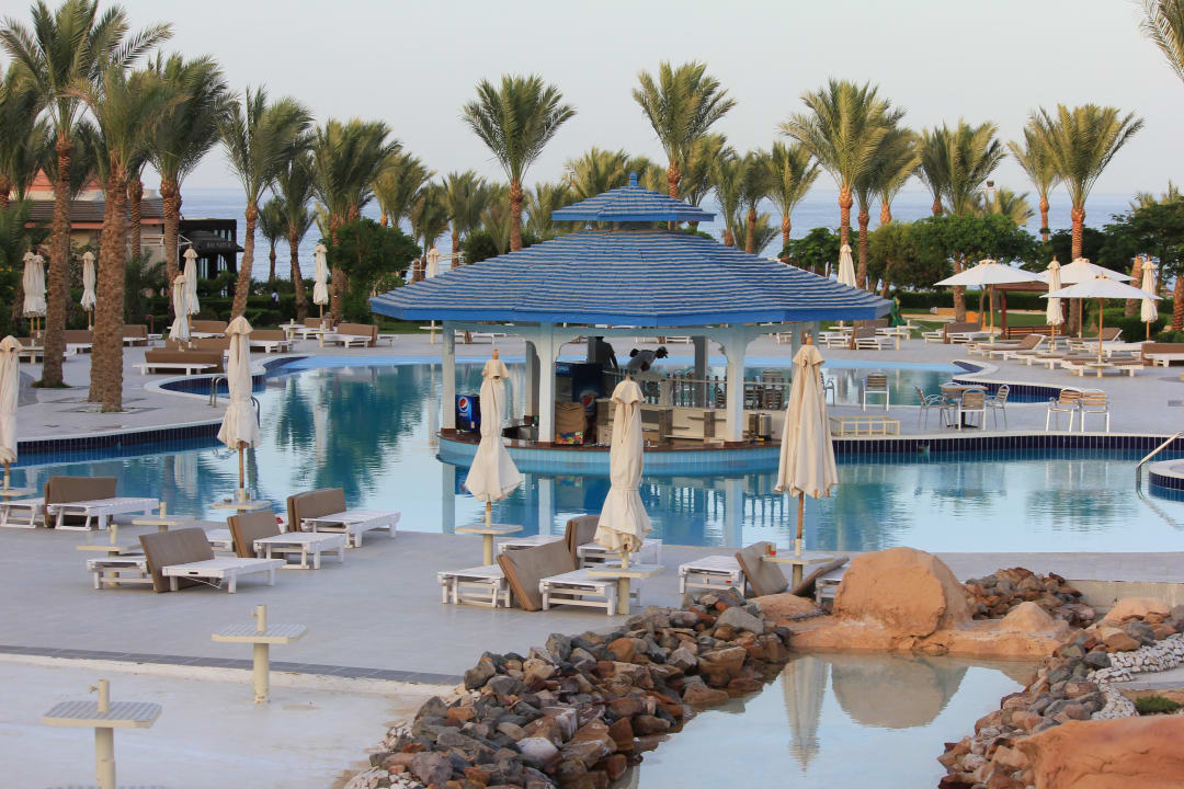 Pool Serenity Alpha Beach