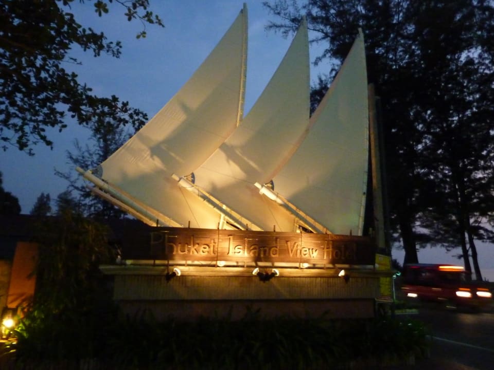 Einfahrt zum Hotel Hotel Phuket Island View