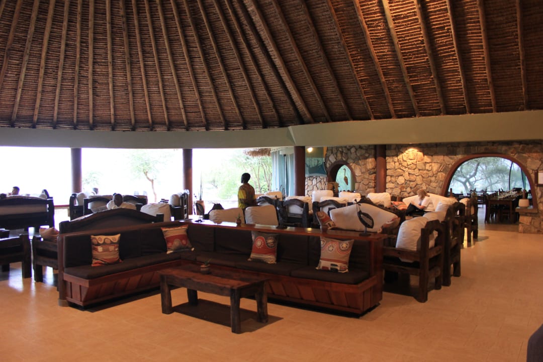 Bequeme Sessel in der Lobby Tarangire Safari Lodge