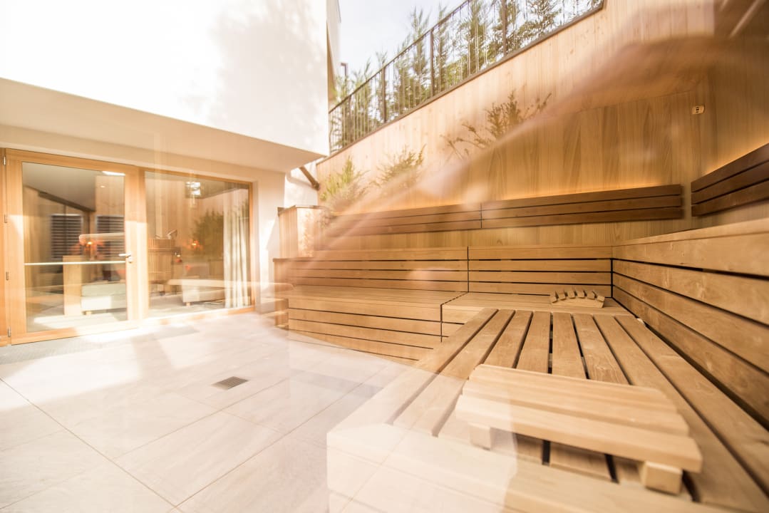 Sport & Freizeit Alpenrose's Dining & Living