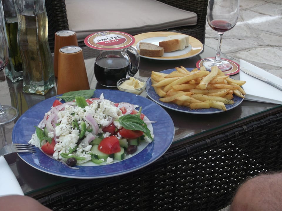 Essen in der Poolbar Marilena Sea View Hotel - Adults only