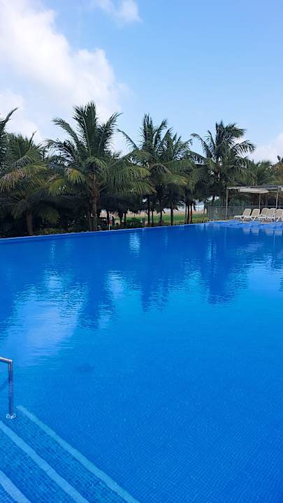 Außenansicht Hotel Riu Sri Lanka