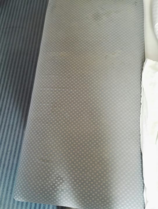 Ablagebank Victor's Residenz Hotel Leipzig