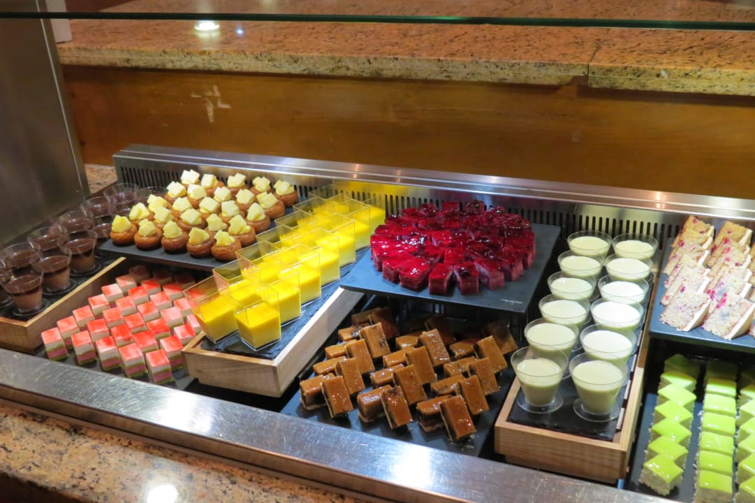 Dessert The Cove Rotana Resort
