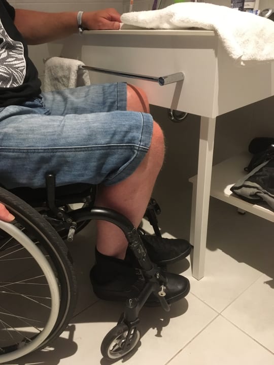 Waschtisch nicht unterfahrbar ? Falkensteiner Hotel Park Punat