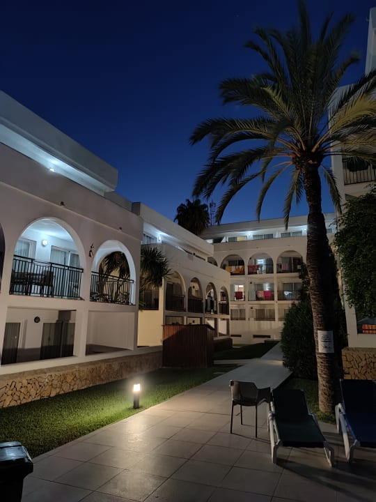 Gartenanlage Apartamentos Cala d'Or Playa