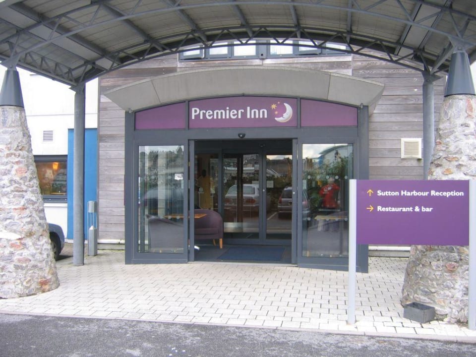 Hoteleingang Hotel Premier Inn Plymouth Sutton Harbour