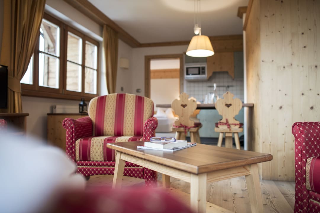 Zimmer Post Alpina - Family Mountain Chalets