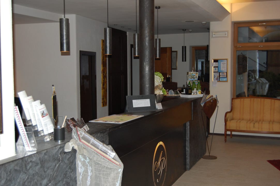 Rezeption Hotel Ansitz Plantiz