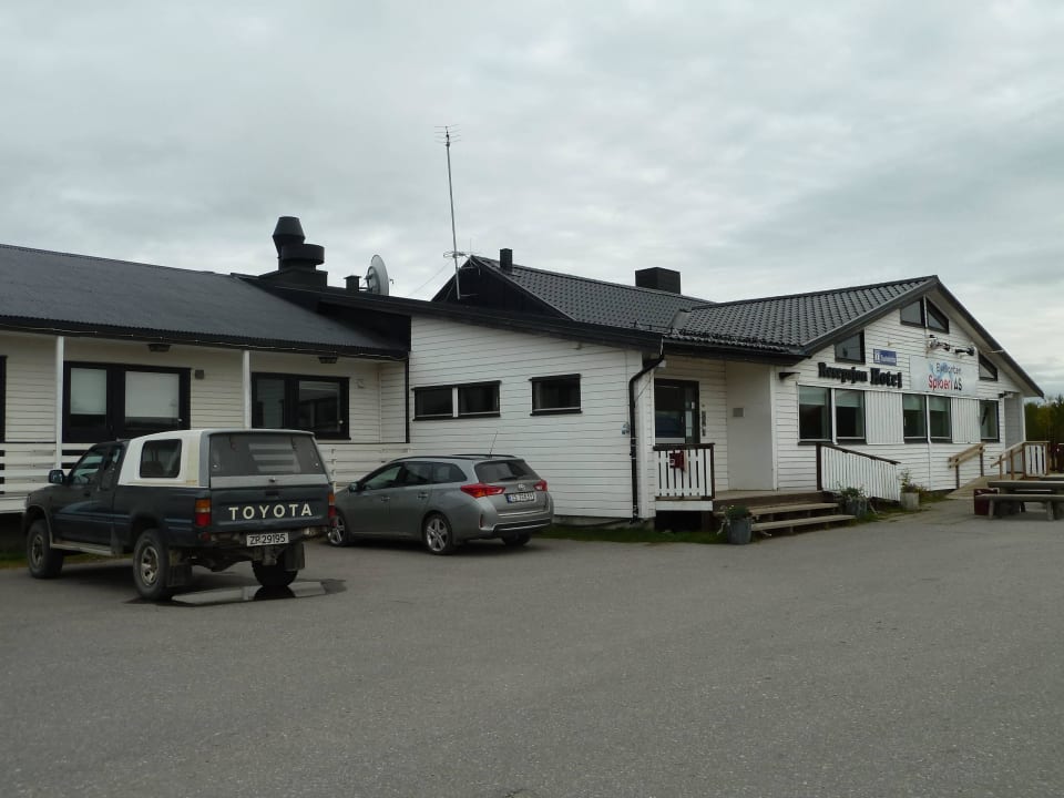 Idealer Ausgangspunkt für Ausflüge in die Tundra Elva Hotel og Camping