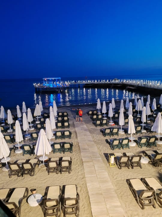Strand Azura Deluxe Resort & Spa Hotel