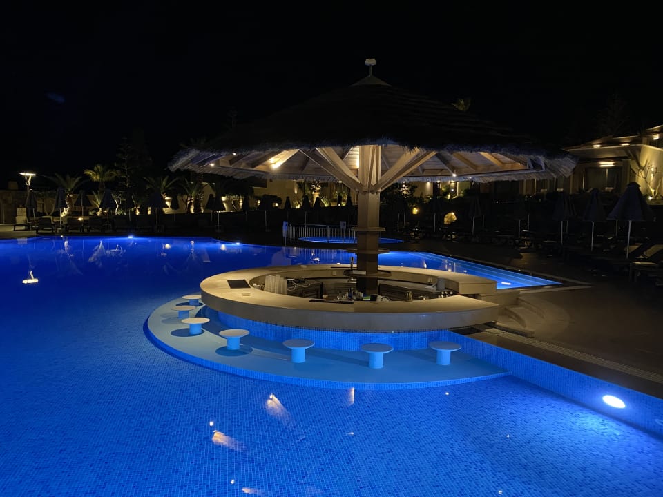 Pool Nana Golden Beach