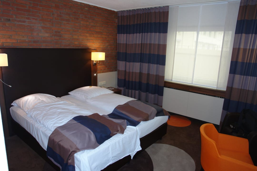 Der Hauptraum eines normalen Doppelzimmers. Tulip Inn Ludwigshafen City