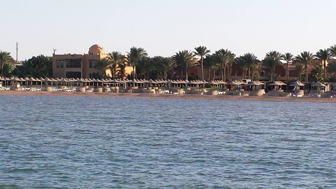 Hotelstrand vom Steg aus Stella Beach Resort & Spa Makadi Bay