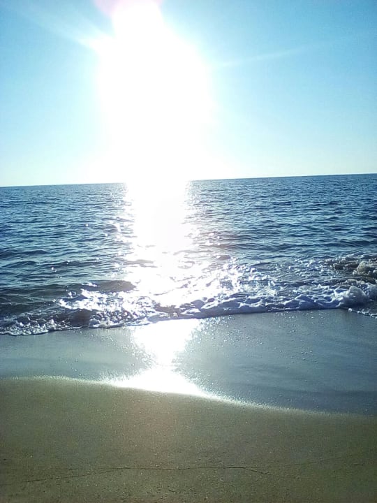 Strand Glamour Resort & Spa