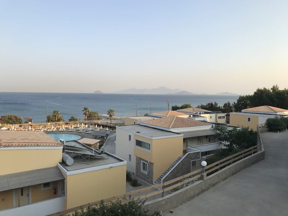 Ausblick Grand Blue Beach Hotel