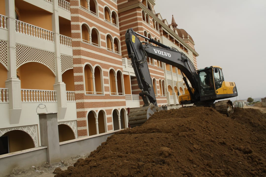 Sollte im Juni fertig sein? Royal Alhambra Palace