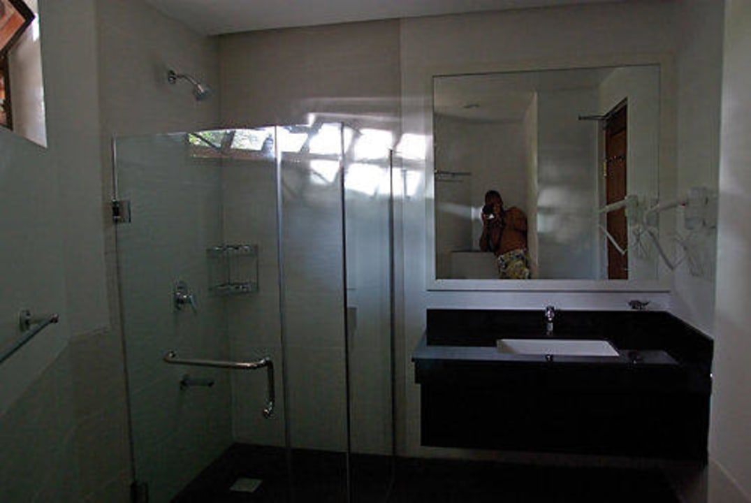 Die renovierten Bäder Embudu Village