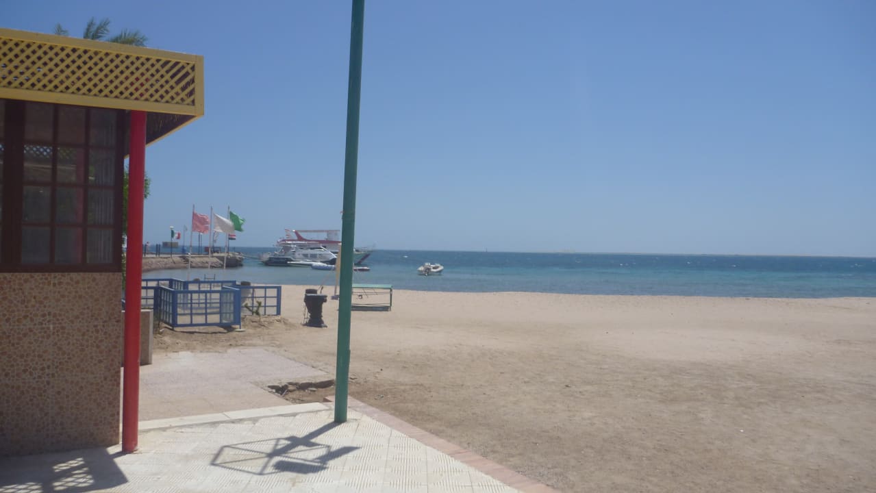 Strand Menaville Safaga