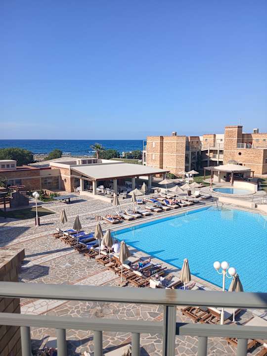 Pool Bella Beach Hotel