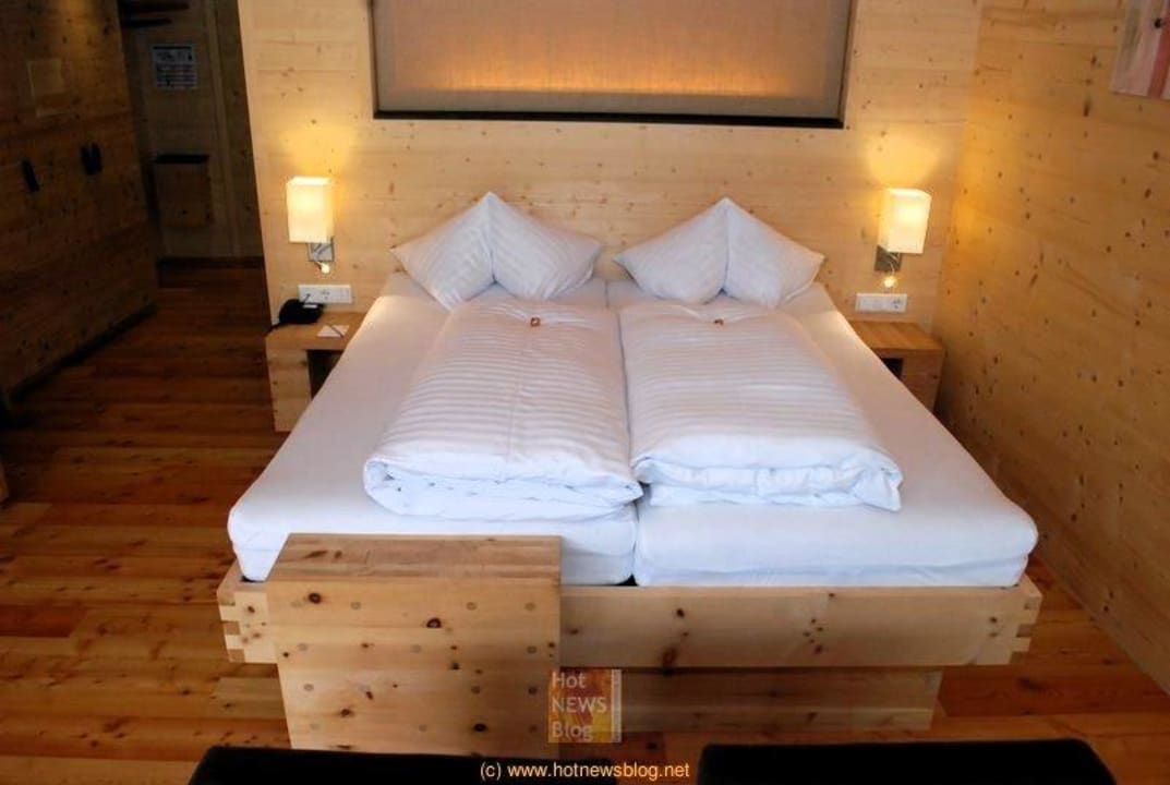 Herrlich duftendes Zirbenzimmer Holzhotel Forsthofalm