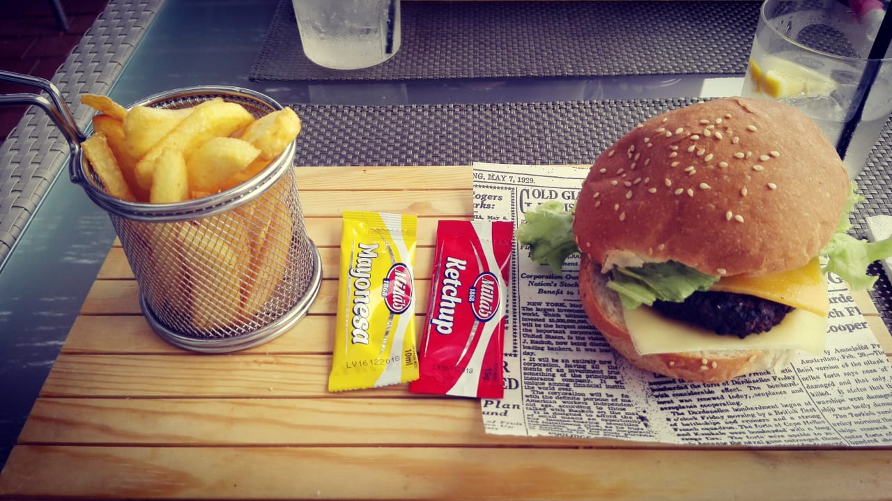 Mittagslunch Meliá Laguna Beach