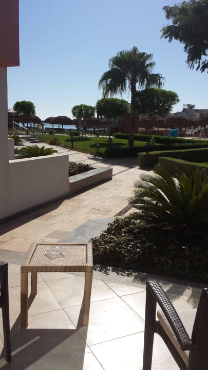Terrasse mit seitlichem Meerblick SUNRISE Crystal Bay - TUI BLUE
