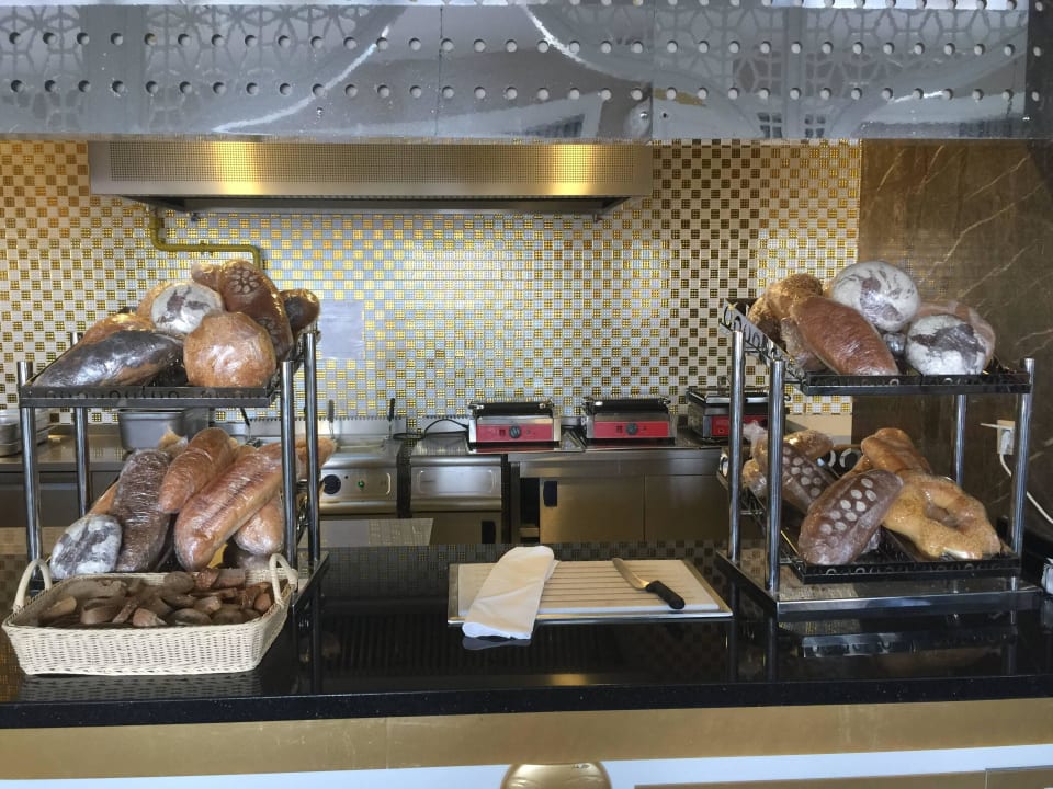 Хлеб Dream World Aqua Hotel