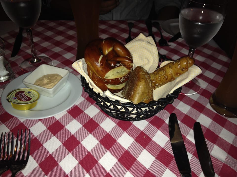 Gruß aus der Küche - Restaurant "Der Keller" Jumeirah Beach Hotel