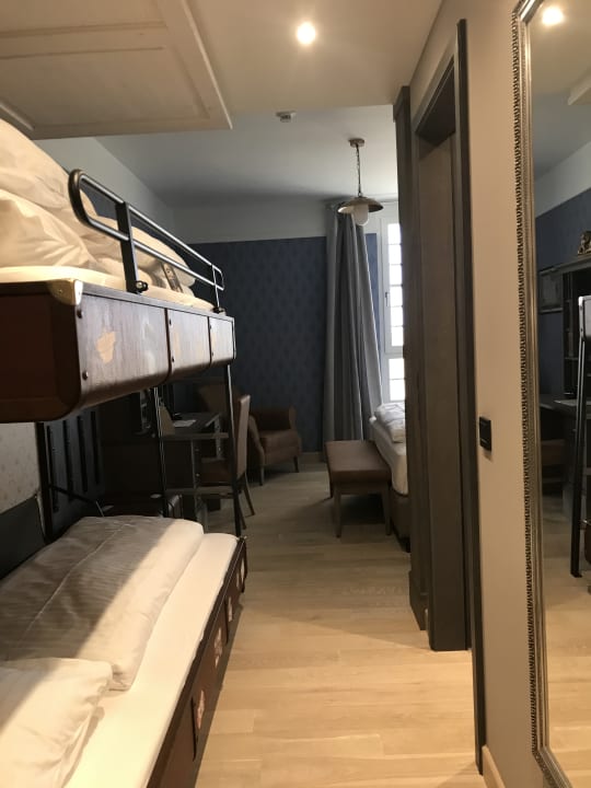 Zimmer Hotel Kronasar - The Museum Hotel