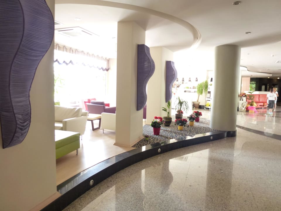 Kleiner Teil der Lobby My Home Resort