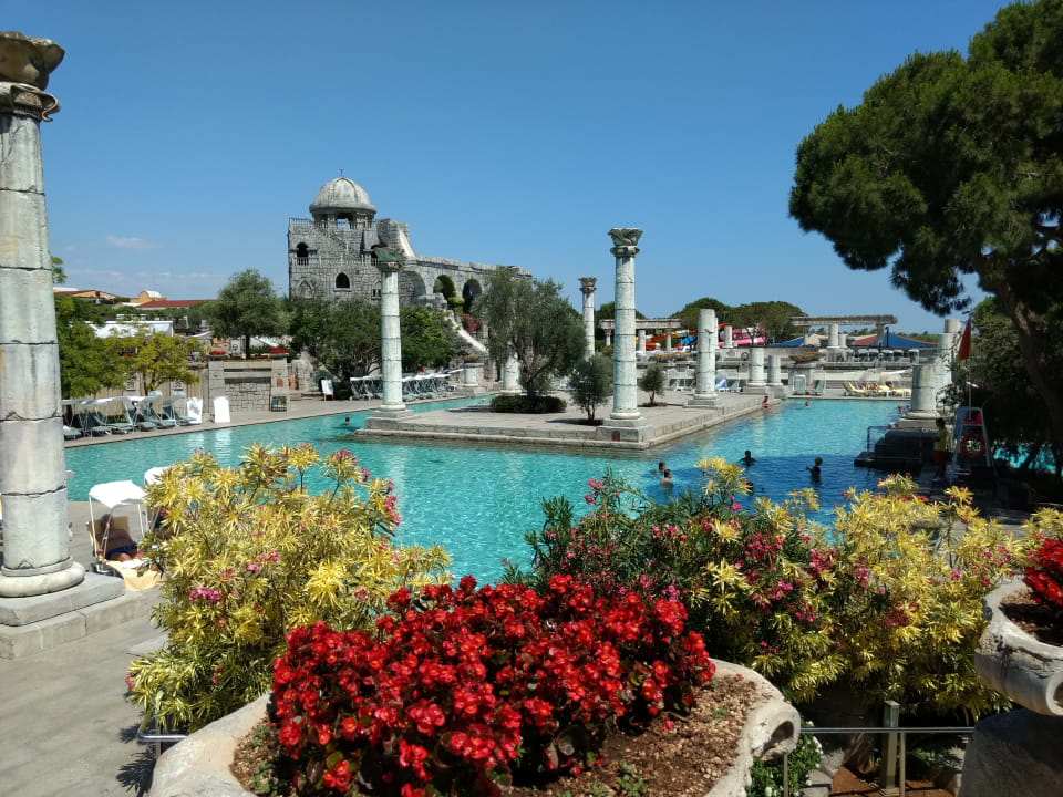 Pool Xanadu Resort Hotel