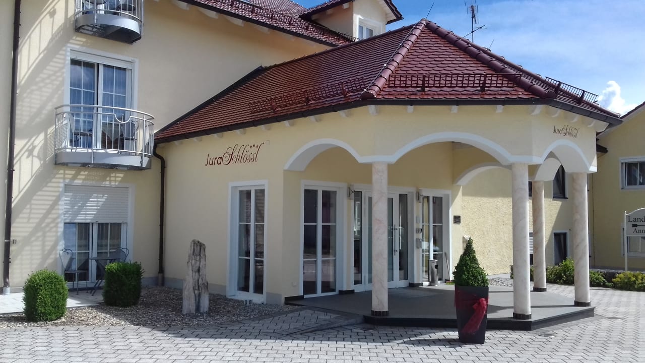 Außenansicht Landhotel Zur Jurahöhe / Juraschlössl