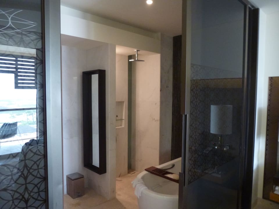 Blick in Badteil Park Hyatt Abu Dhabi Hotel and Villas