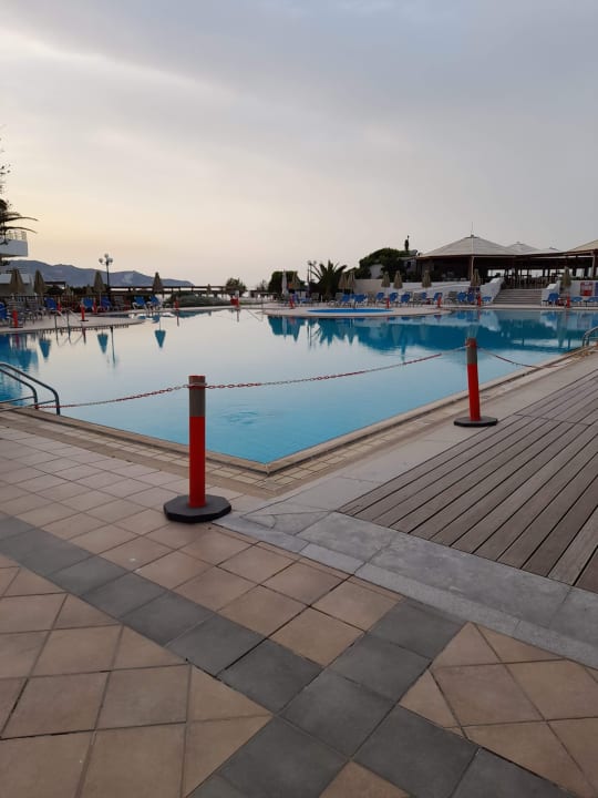 Pool Apollonia Beach Resort & Spa
