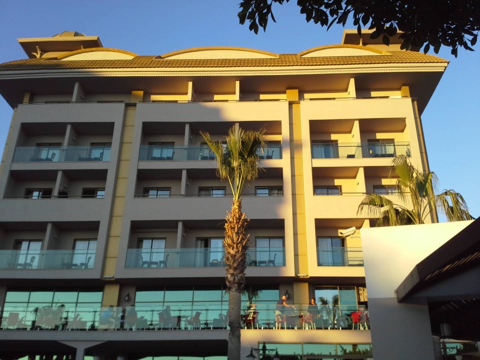 In der Abendsonne Aydinbey Kings Palace & Spa