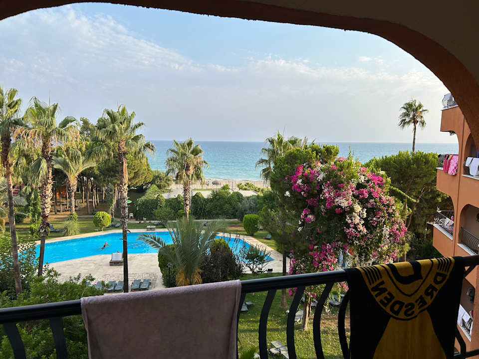 Ausblick Club Turtas Beach Hotel