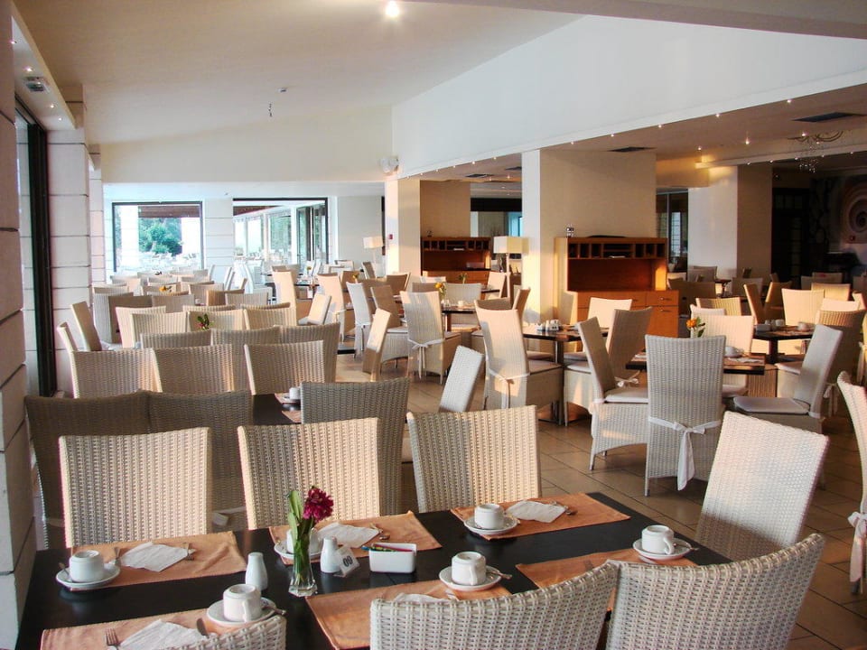 Das Restaurant 2 Olympian Bay Grand Resort