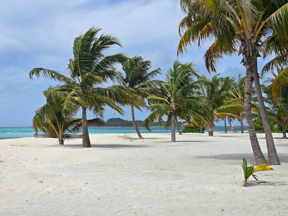 Strand Le Meridien Maldives Resort & Spa