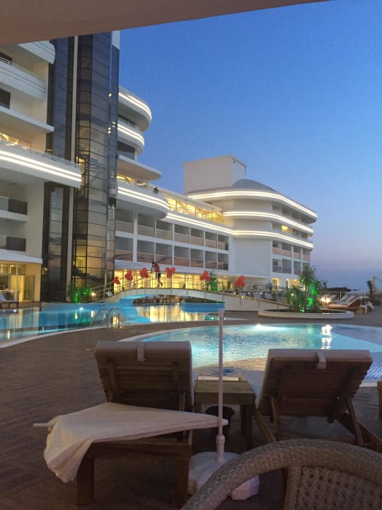 Türkische Nacht Laguna Beach Alya Resort & Spa Hotel