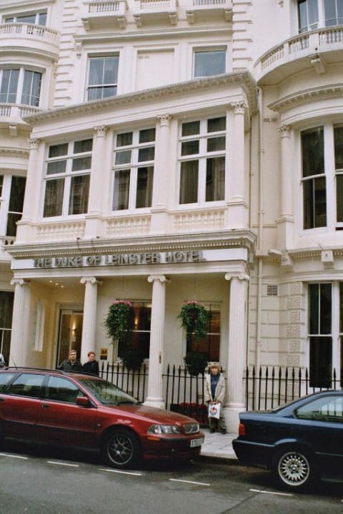 Eingangsbereich des Hotels Duke Of Leinster Hotel