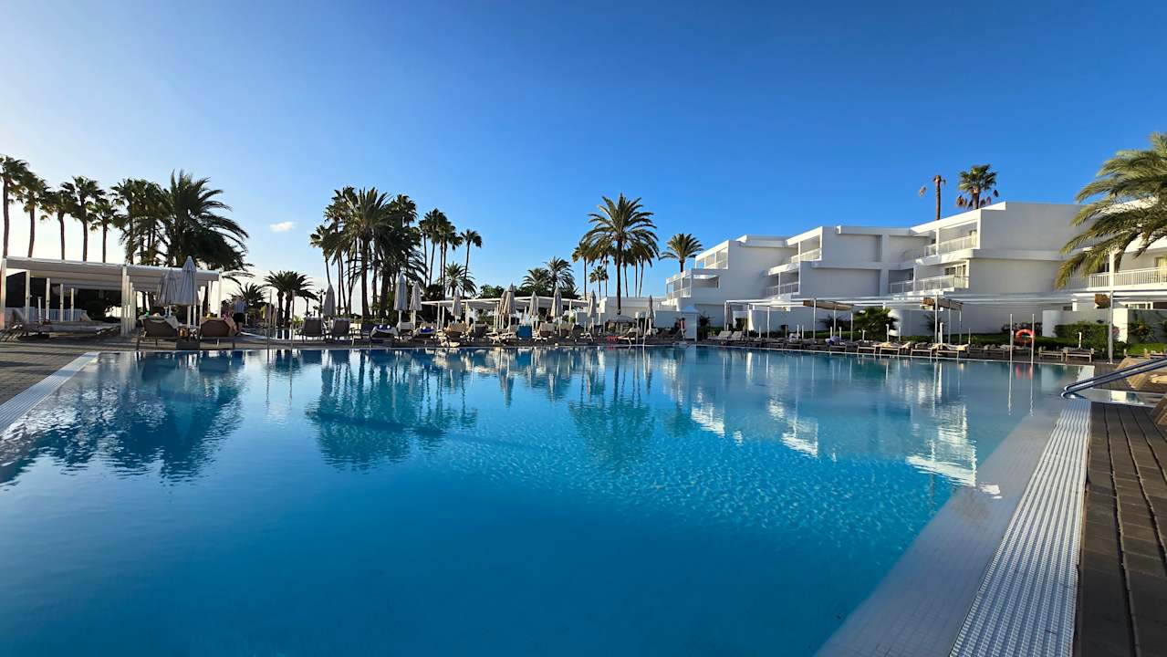 Pool Hotel Riu Paraiso Lanzarote