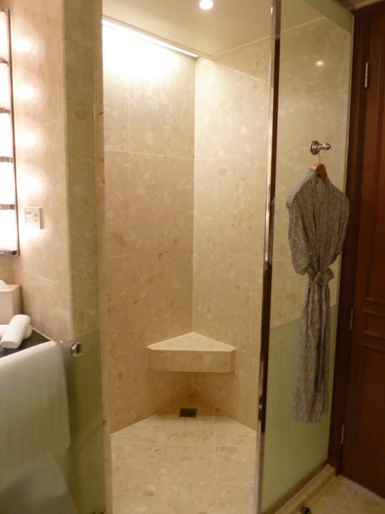 Grand Deluxe Suite - sep. Dusche Hotel The Peninsula Bangkok