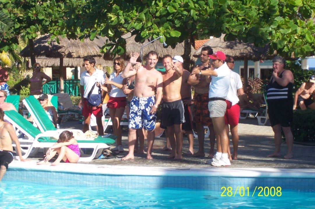 Animation am Pool Hotel Riu Playacar