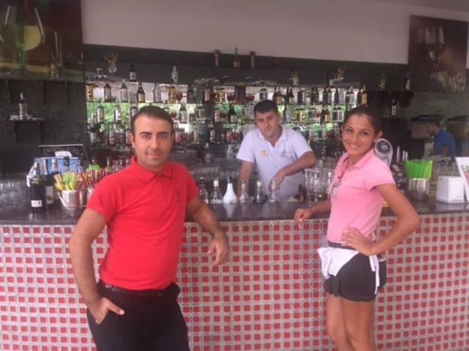 Super Service an der Aqua Bar Hotel Delphin Imperial