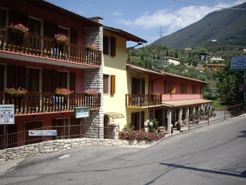 Einfahrt zum Hotel Park Hotel Val Di Monte